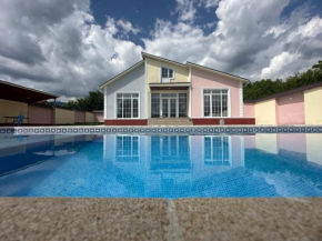 Vandam Moonlight Villa